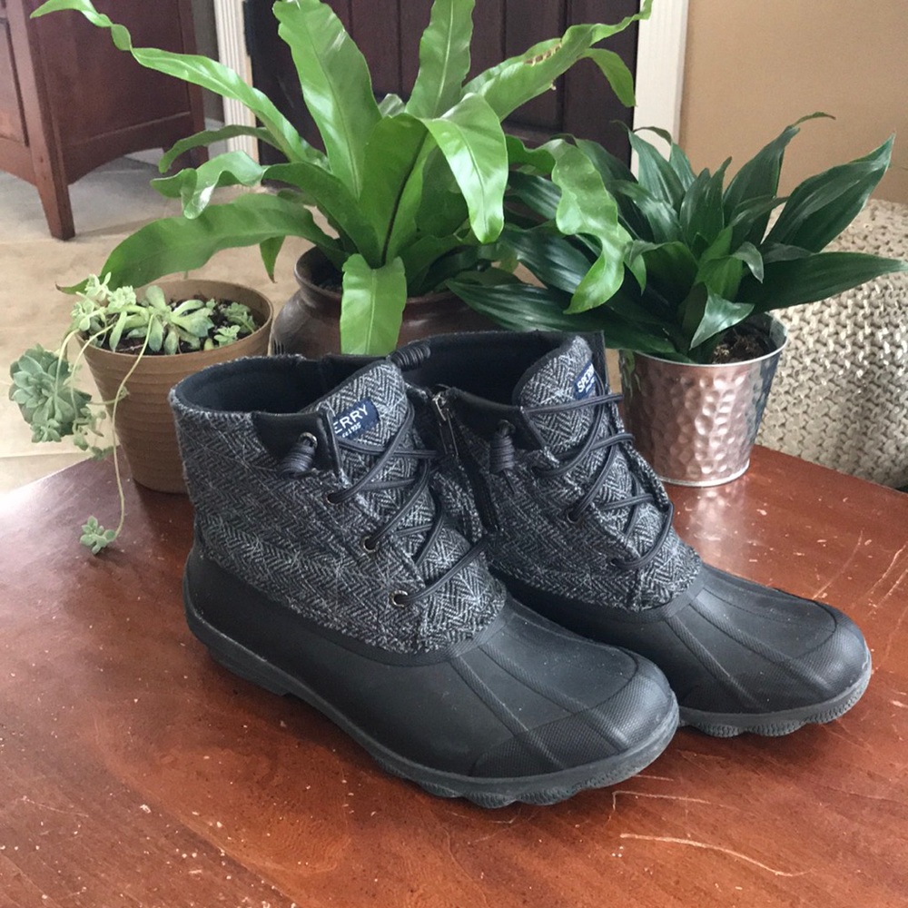Sperry Duck Boots Size 8